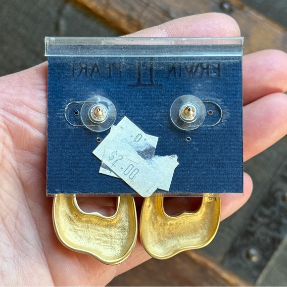 Vintage NOS Erwin Pearl Abstract Heart Dangle Drop Earrings; Gold Tone; 2” - Picture 6 of 11